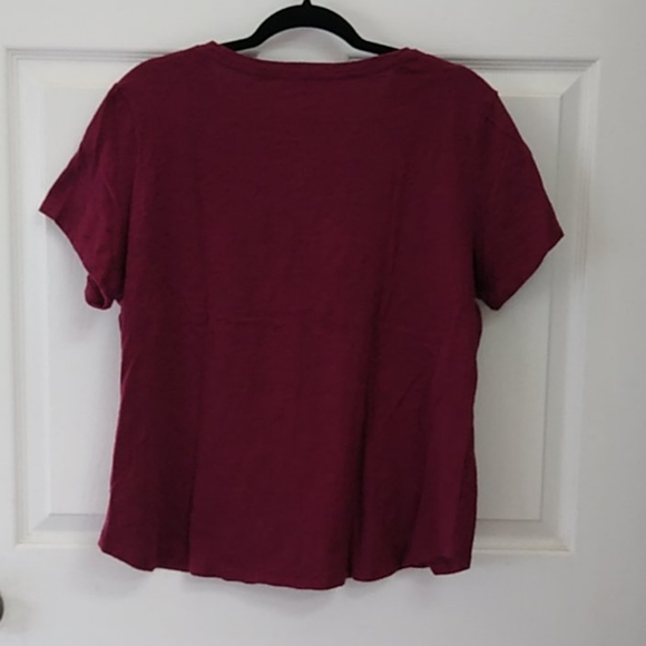 Old Navy Maroon Graphic Tee Size XL - Picture 4 of 5